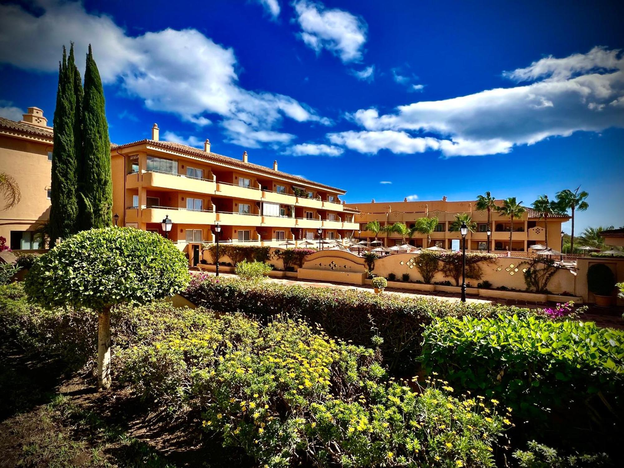 Marbella 2-Bed Apartment Exterior photo